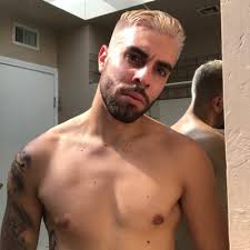 Timothy Rivera (@timmie_rob)