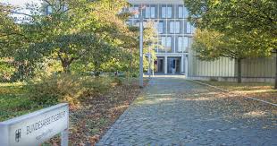 Für arbeiter und angestellte ohne tarifbindung *). Dgb Rechtsschutz Erstreitet Anwesenheitspramie Neben Mindestlohn Vor Dem Bundesarbeitsgericht Dgb Rechtsschutz Gmbh