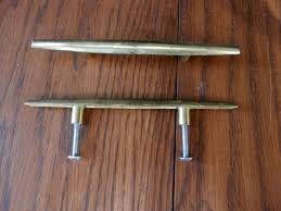 Hand crafted finishes are very durable and each from vintage to modern, there is a wide selection of solid brass bronze cabinet knobs, handles and pulls that can add real value to the overall decor in. Pin On Hardware Furniture Parts
