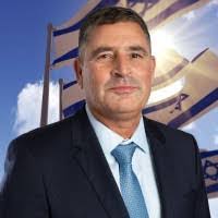 Mark Schon's Instagram, Twitter & Facebook