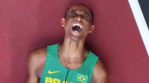 Brasileiro vinha se credenciando como favorito para a prova, se destacando nas fases eliminatórias e conquistou a primeira medalha do brasil no atletismo nas olimpíadas de tóquio Fygteqasbg0brm