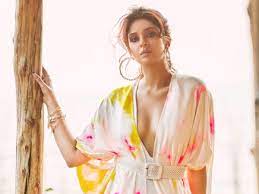 Jennifer winget reveals what she is beyhadh obsessed with, shivin narang spills the beans. 5dhbwerhkujngm