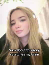 Helena Snyder (@helena_1226)