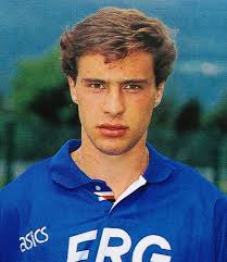 Federico chiesa non lascia il ritiro della nazionale a coverciano, almeno per ora. Enrico Chiesa Wikipedia