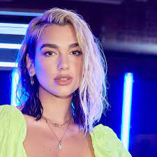 Tickets heute reduziert, sichern sie ihre sitzplätze, deutschland tickets 2021 Dua Lipa S Dark Brown Hair Is Back By Popular Demand See The Photos Allure