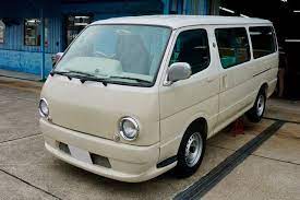 ハイエースのカスタム投稿写真 カテゴリー全体 クラシックカーゴカスタム boxystyle 100系 boxystyle 100系 クラシックカーゴ クラシック 丸目 トヨタハイエース 世界のかわいいバスまとめ ハイエース