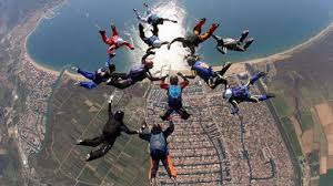 Breve definición, los deportes extremos o de aventura son deportes donde uno expone la vida o la integridad física. Deportes Extremos Deportes A Diario