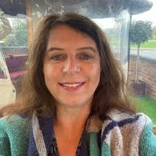 Caroline Foster (@Carolin01957327)