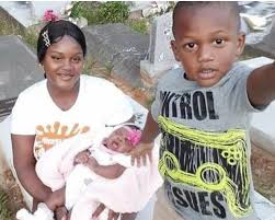 Telah berusia 31 tahun dan memiliki seorang putri. Marshanda Taylor Age 21