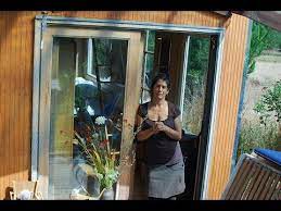 Single Mom Build Her Own Shipping Container Tiny Home For 4000 This Just Goes To Show You What S Container House Shipping Container Shipping Container Homes