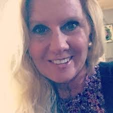 Jennifer Walpole's Instagram, Twitter & Facebook