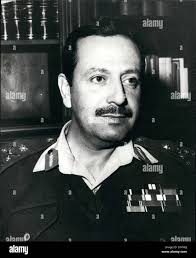 Major general sharif hi-res stock photography and images