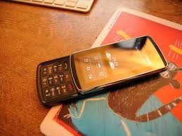 Test : LG KF600 , le "semi tactile"