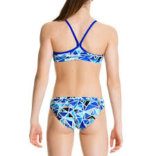 Découvrez la gamme maillots de bain 2 pièces fille sélectionnée pour vous par intersport, acteur majeur de la distribution d'articles de sport. Funkita Racerback Bleu 10 Ans Maillot 2 Pieces Enfant Fille Maillots De Bain De Sport Achat Prix Fnac