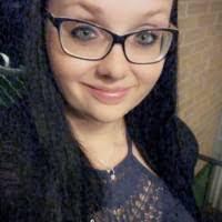 Kimberly Hyland's Instagram, Twitter & Facebook