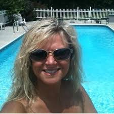 Trina Moss's Instagram, Twitter & Facebook