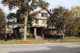 This home is located at 817 john street crawfordsville, in 47933 us and has been listed on homes.com since 23 june 2021 and is currently priced at $159,900, approximately $129 per square foot. 1906 Tudor Revival In Crawfordsville Indiana Oldhouses Com Craftsman Bungalows Historic Homes For Sale Historic Homes