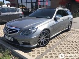 The first known working v8 engine was produced by the french company antoinette in 1904 for use in aircraft. Mercedes Benz E 63 Amg S212 V8 Biturbo 10 August 2020 Autogespot