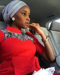 Jaruma bilkisu shema sabuwar rawa da duwawu tsirara, wai mai ke damun matan kannywood ne. Facebook