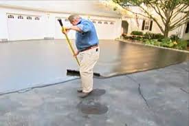 A Video Showing How To Clean Repair And Resurface A Driveway Diy Diy Driveway Driveway Repair Driveway Resurfacing
