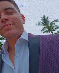 Matthew Paret (@mvpawesome) • Instagram photos and videos