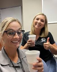 Kari Jacobs's Instagram, Twitter & Facebook