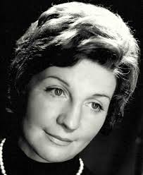 Delia Woolford (Contralto)