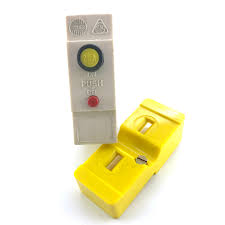 Maybe you would like to learn more about one of these? Mcb S Wylex Yellow Push Button Plug In 20a 20 Amp With Base Carrier Mcb Circuit Breaker Type M2