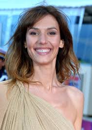 Doria Tillier's Instagram, Twitter & Facebook