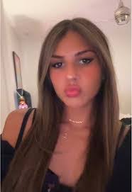 Nicole Arndt's Instagram, Twitter & Facebook