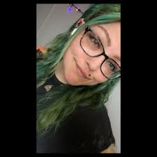 Hi everyone! Sorry for the anonymous post but there is alot people who I  work with in this group and I'm kinda embarrassed to post this. I'm a 22  year old female