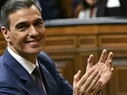 Pedro Sánchez festejó la ley de amnistía a los independentistas catalanes
