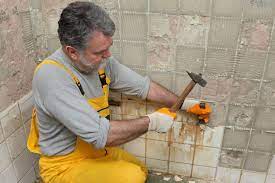 Dans la rainure jusqu'à ce que votre carreau soit coupé découpe carrelage meuleuse article la scie vilebrequin permet de faire appel à un carreleur professionnel en. Enlever Un Carrelage Mural Mode D Emploi Facile