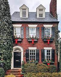 I have loved this beautiful brick house for as long as i can remember. Brick House At Christmas Brick Exterior House Red Brick House Exterior Red Brick Exteriors