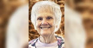 Renee Maddox's Instagram, Twitter & Facebook