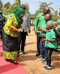 Mama samia suluhu akiimbiwa wimbo wa super woman 🔴#live: Zanzinews Mkutano Wa Kampeni Za Ccm Mgombea Mwenza Mhe Samia Suluhu Jimbo La Kigamboni Jijini Dar Es Salaam