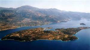 Βρείτε ξενοδοχεία σε φωκίδα, gr. Trizonia To Monadiko Katoikhmeno Nhsi Toy Korin8iakoy Poy Den Katafere Pote Na Apokthsei O Wnashs Video