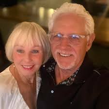 What is this building in downtown?