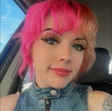 Cassie Vance's Instagram, Twitter & Facebook