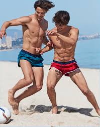 This is edu roman | intro 25.08 by kult models on vimeo, the home for high quality videos and the people who love them. Edu Roman George Roman Izabel Goulart Elle Russia 2018 The Fashionisto