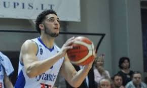Running parallel with ball providing updates on his playing career, the middle brother gave a tour of his mansion. Liangelo Ball Basket Eurohoops