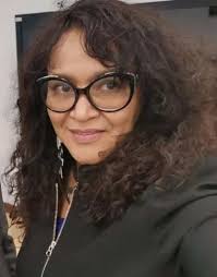 Cris González, autor en Correo del Alba