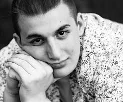 Love is a circle that has no beginning or end… 💞