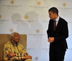 His father is dali mpofu, once a powerful figure in the ruling antiaparth­eid african national congress party. Father Of Sizwe Mpofu Walsh Broke Up Nelson Mandela S Marriage To Winnie Daily Mail Online