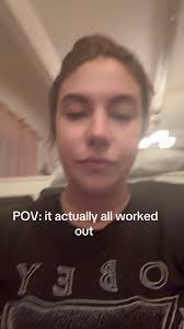 Kristi Hewitt's Instagram, Twitter & Facebook