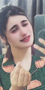 Faqat Ek Shakhs Hi To Darkaar Tha Mujhay