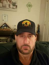 Don't know who these people are but the guy in the hat is a moron