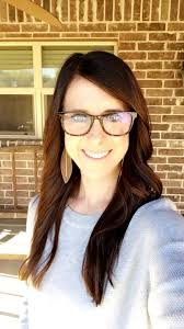 The life of a college student, full time employee & Scentsy consultant  🤦🏻‍♀️ ALWAYS AT A SCREEN!! I should invest in blue light glasses🤣  #notcomplaining #eyesarejusttired