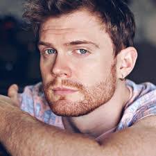 Ian Woolf's Instagram, Twitter & Facebook