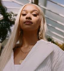 Tamera Foster's Instagram, Twitter & Facebook